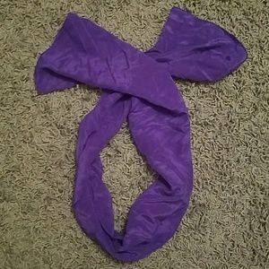 NWOT thin purple scarf